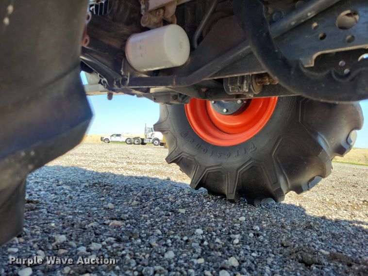 image for item EE0979 Kubota B3000 MFWD tractor