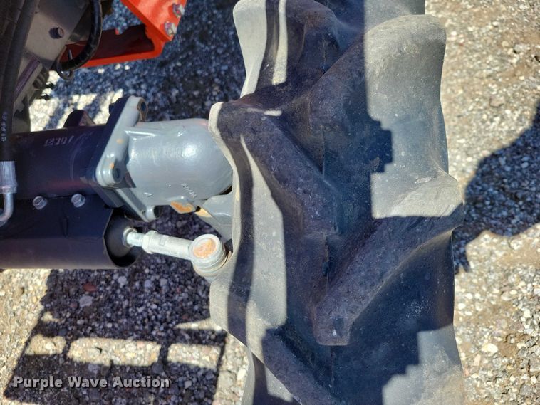 image for item EE0979 Kubota B3000 MFWD tractor