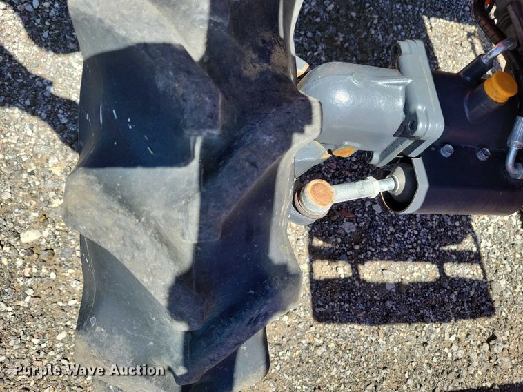 image for item EE0979 Kubota B3000 MFWD tractor