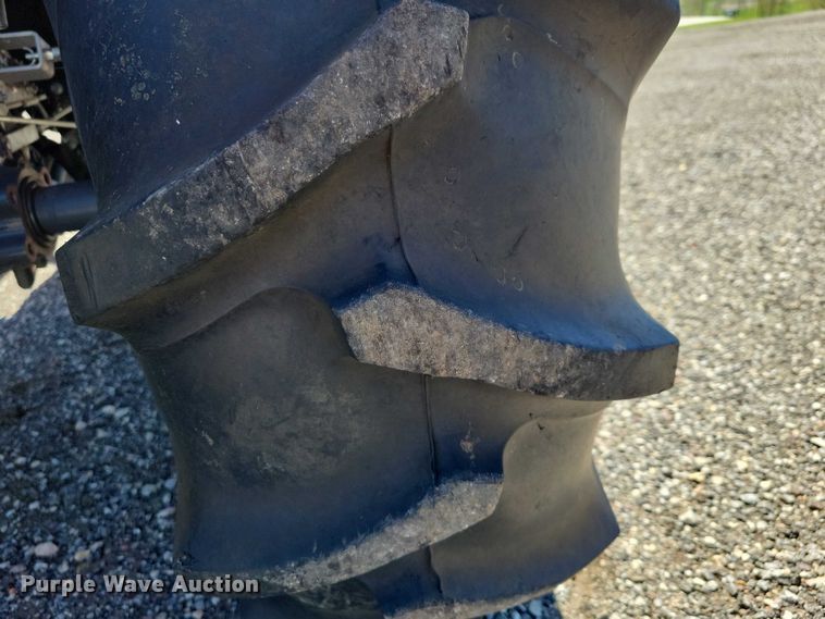 image for item EE0979 Kubota B3000 MFWD tractor