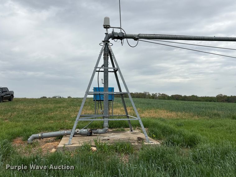 image for item EF1081 Valley 7000 center pivot