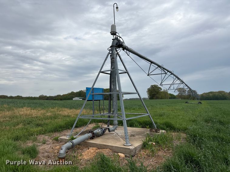 image for item EF1081 Valley 7000 center pivot