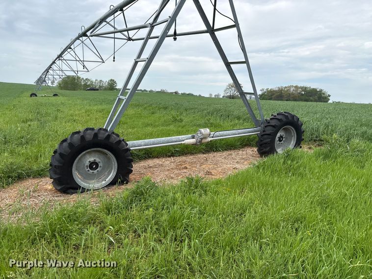 image for item EF1081 Valley 7000 center pivot