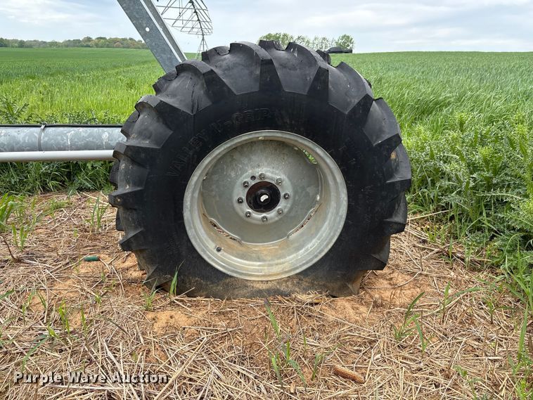 image for item EF1081 Valley 7000 center pivot