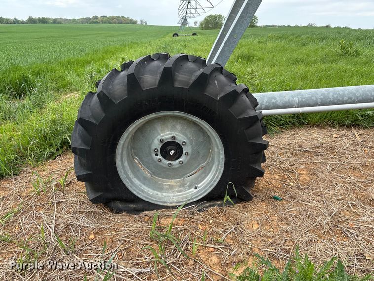 image for item EF1081 Valley 7000 center pivot