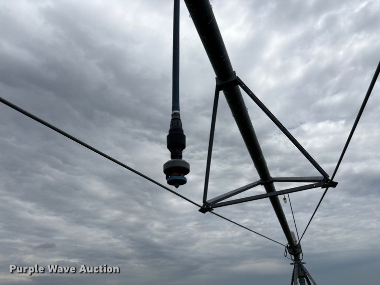 image for item EF1082 Valley 7000 center pivot