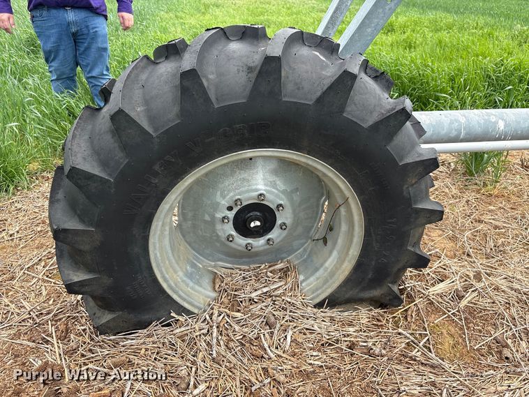 image for item EF1082 Valley 7000 center pivot