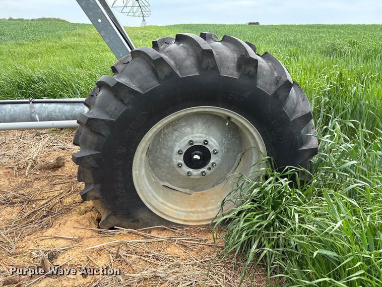 image for item EF1082 Valley 7000 center pivot