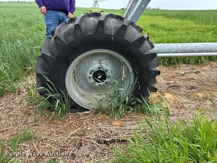 image for item EF1082 Valley 7000 center pivot