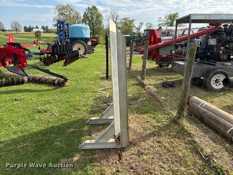 image for item EF1085 ProTech headache rack