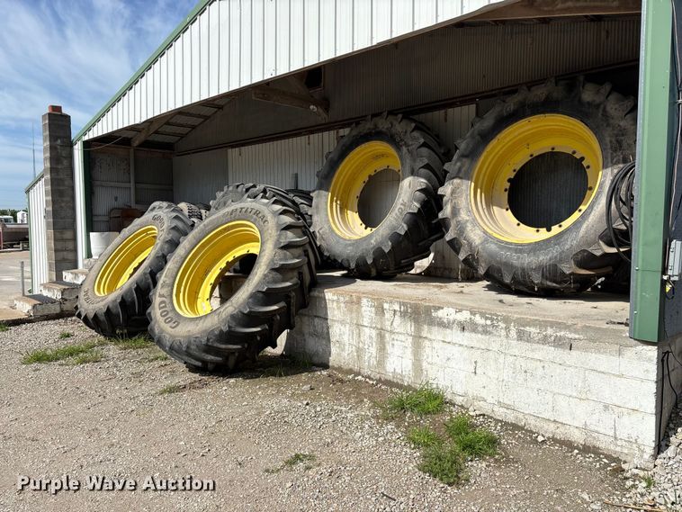 image for item EO4229 (4) tires and wheels