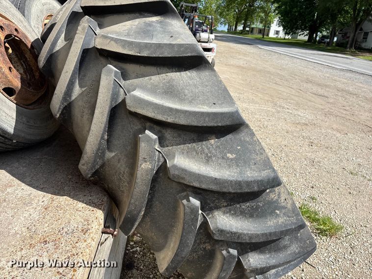 image for item EO4229 (4) tires and wheels