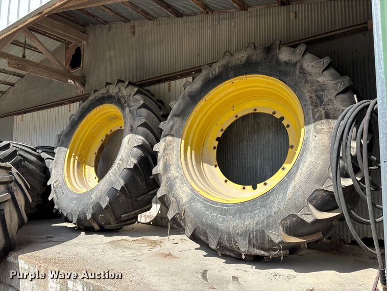 image for item EO4229 (4) tires and wheels