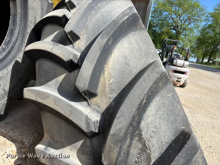 image for item EO4229 (4) tires and wheels