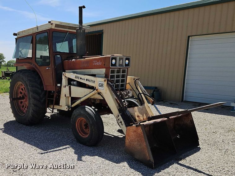 image for item EO7278 1974 International Harvester 1066 tractor