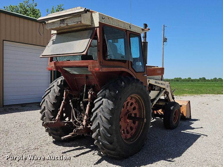 image for item EO7278 1974 International Harvester 1066 tractor