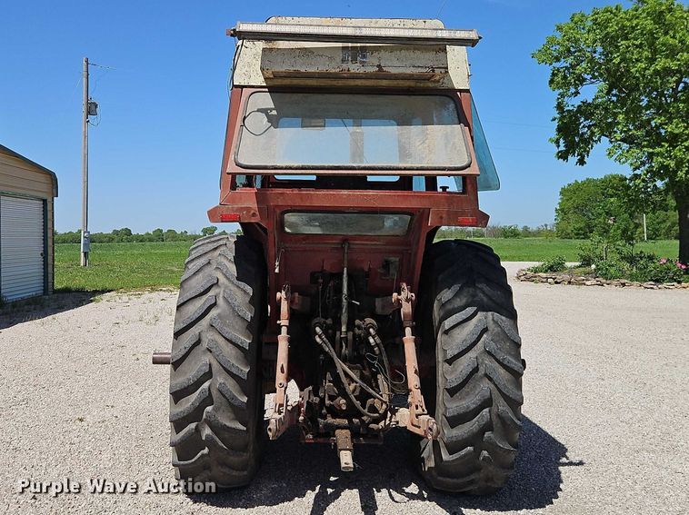 image for item EO7278 1974 International Harvester 1066 tractor