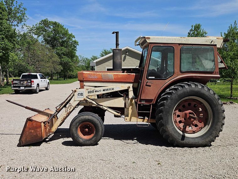 image for item EO7278 1974 International Harvester 1066 tractor