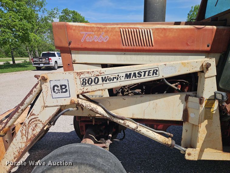 image for item EO7278 1974 International Harvester 1066 tractor