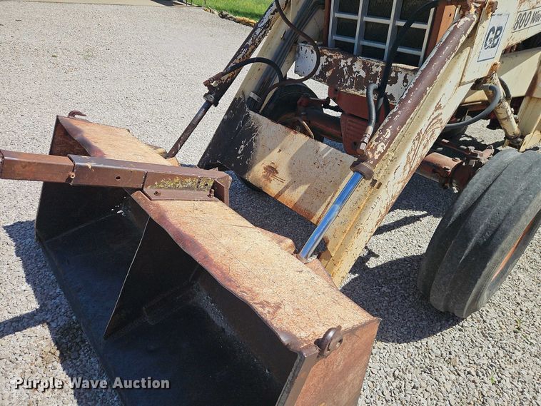 image for item EO7278 1974 International Harvester 1066 tractor