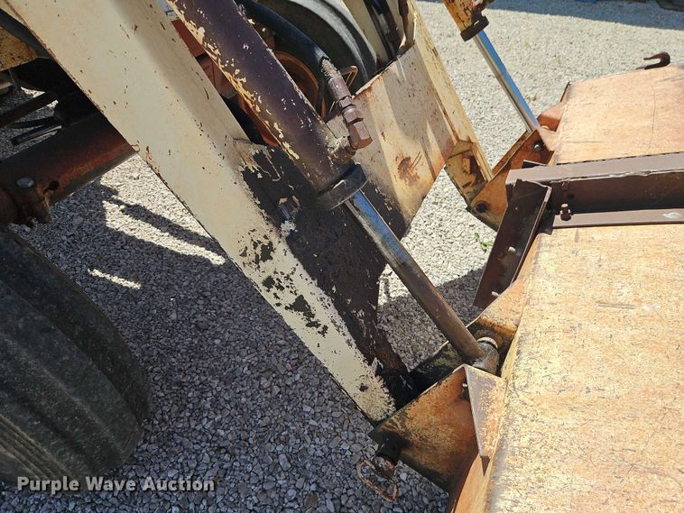 image for item EO7278 1974 International Harvester 1066 tractor