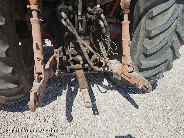 image for item EO7278 1974 International Harvester 1066 tractor