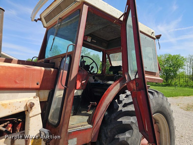 image for item EO7278 1974 International Harvester 1066 tractor