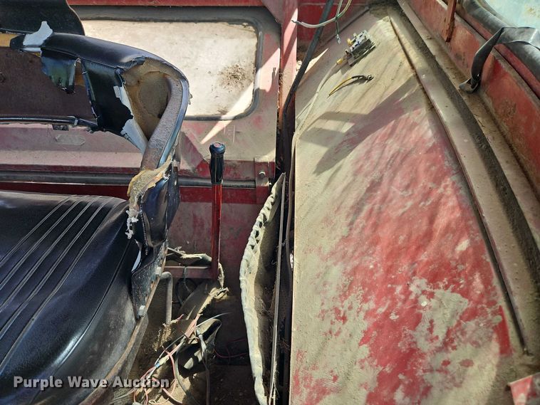 image for item EO7278 1974 International Harvester 1066 tractor