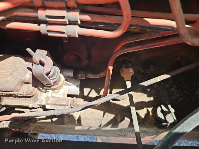 image for item EO7278 1974 International Harvester 1066 tractor