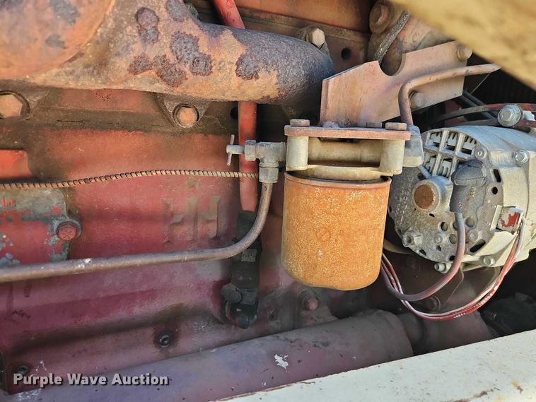 image for item EO7278 1974 International Harvester 1066 tractor