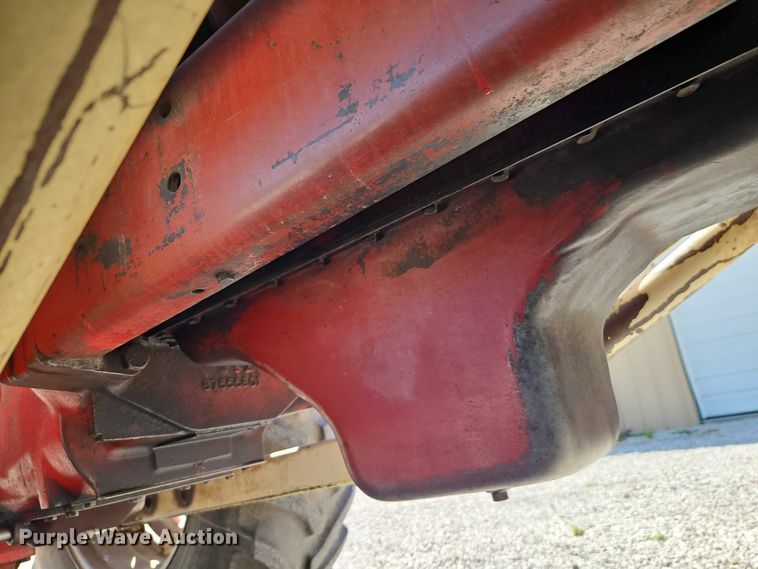 image for item EO7278 1974 International Harvester 1066 tractor