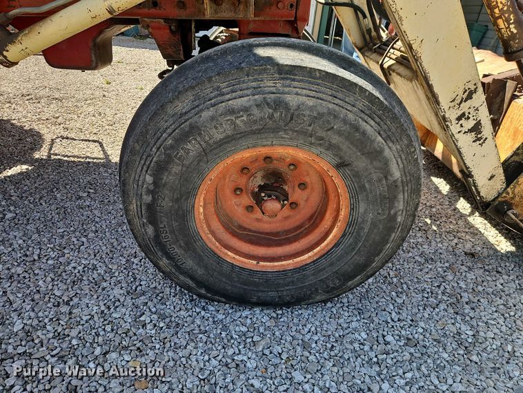 image for item EO7278 1974 International Harvester 1066 tractor