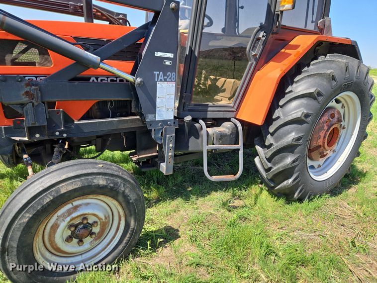 image for item ET5050 1991 Agco 6680 tractor