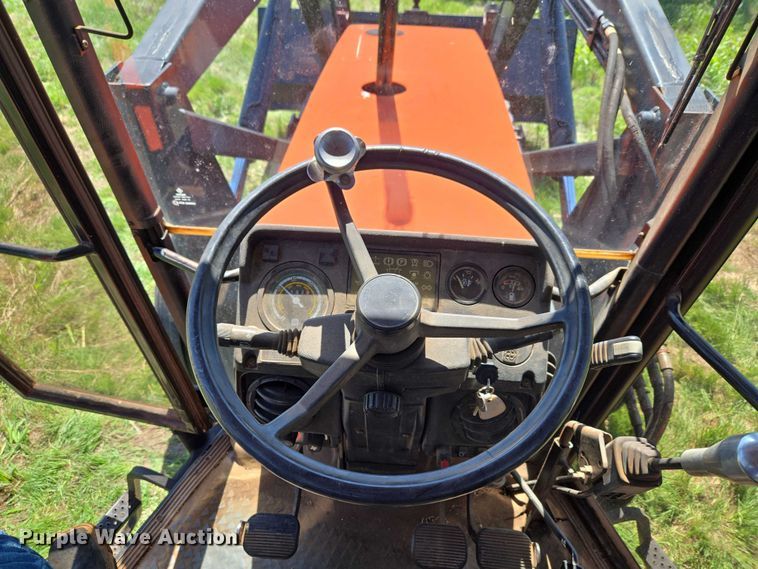image for item ET5050 1991 Agco 6680 tractor