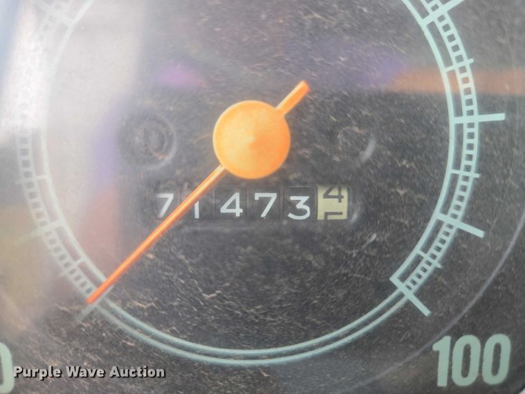 image for item ET5204 1972 Chevrolet C60 grain truck