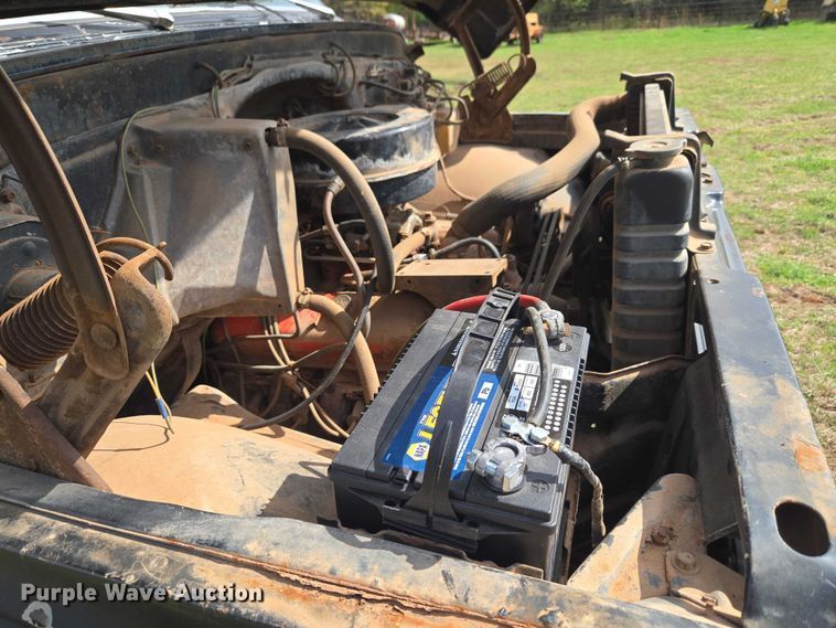 image for item ET5204 1972 Chevrolet C60 grain truck