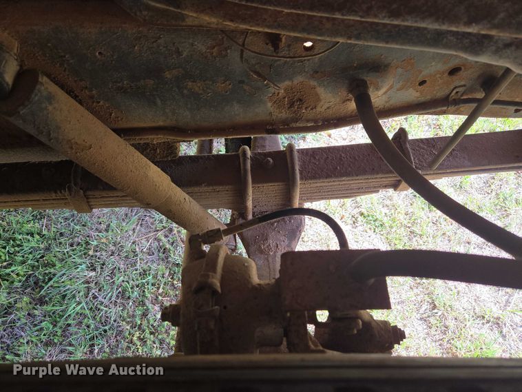 image for item ET5204 1972 Chevrolet C60 grain truck