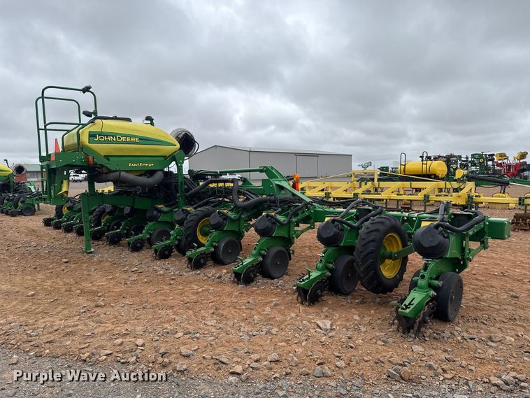 image for item ET6048 2018 John Deere 1725C Exact Emerge planter