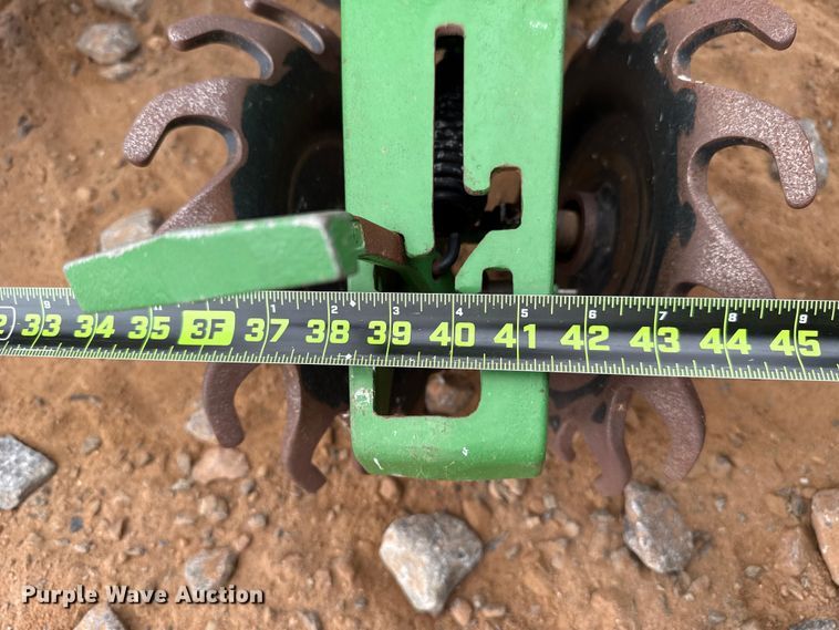 image for item ET6049 2018 John Deere 1725C Exact Emerge planter