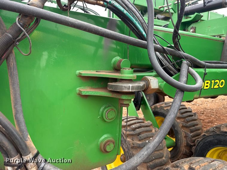 image for item ET6050 2015 John Deere DB120 planter