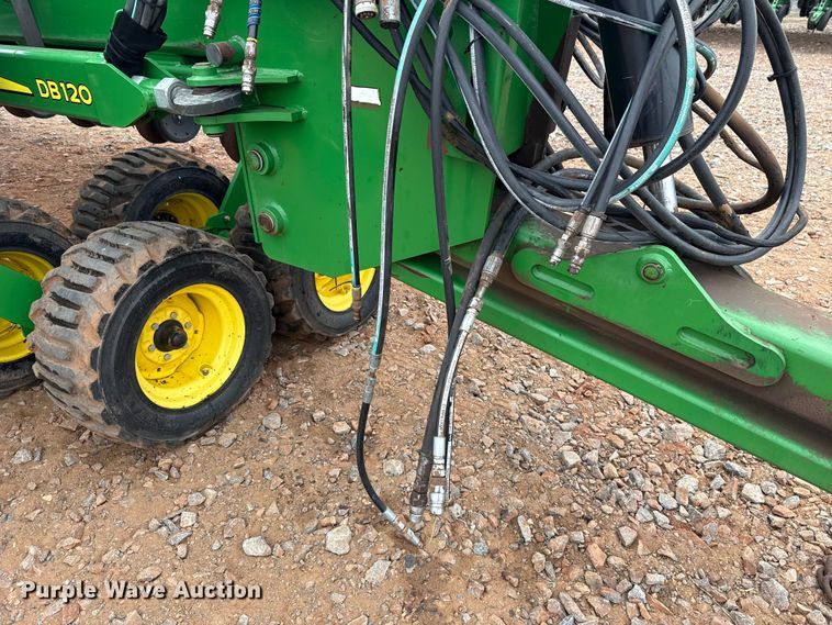 image for item ET6050 2015 John Deere DB120 planter