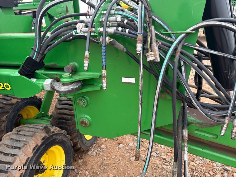 image for item ET6050 2015 John Deere DB120 planter