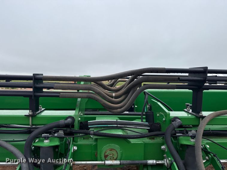 image for item ET6050 2015 John Deere DB120 planter