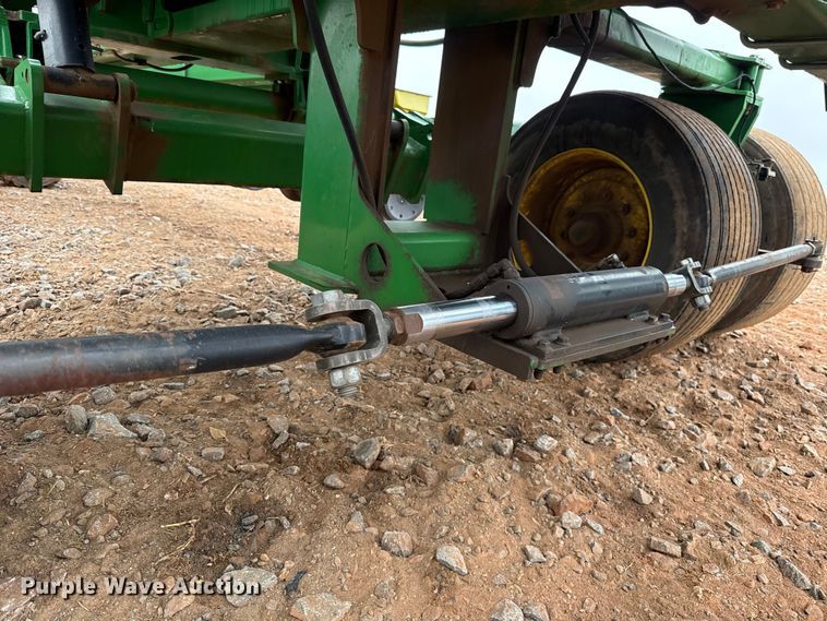 image for item ET6050 2015 John Deere DB120 planter