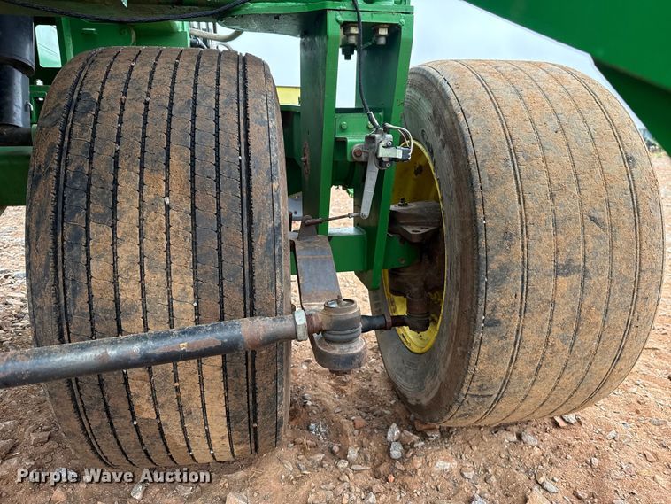 image for item ET6050 2015 John Deere DB120 planter
