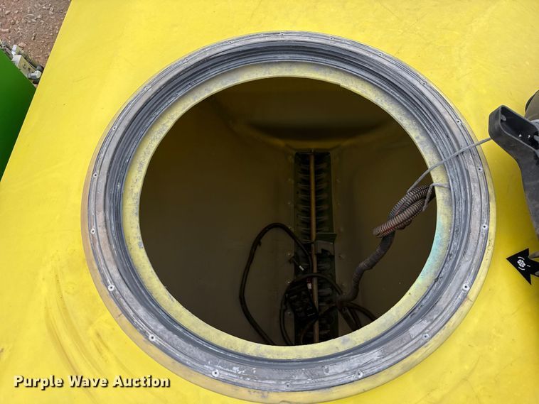 image for item ET6050 2015 John Deere DB120 planter