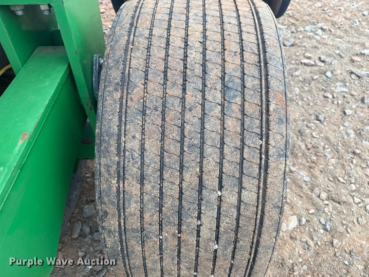 image for item ET6050 2015 John Deere DB120 planter