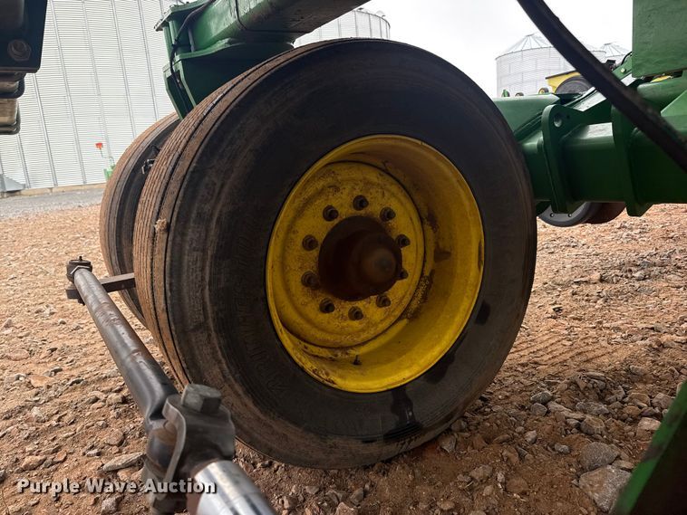 image for item ET6050 2015 John Deere DB120 planter