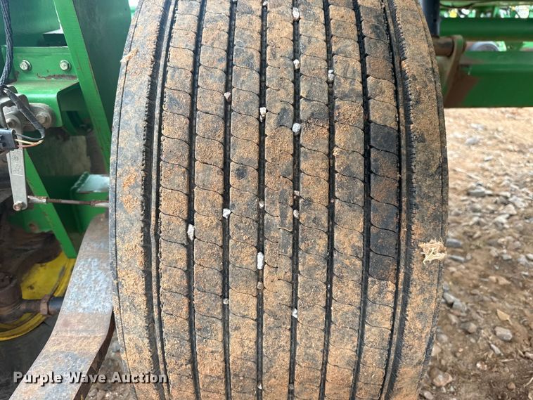 image for item ET6050 2015 John Deere DB120 planter