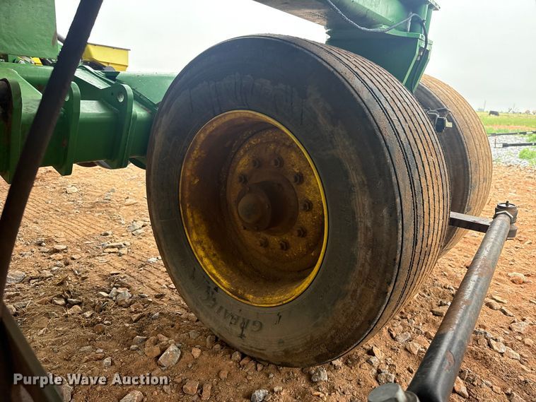 image for item ET6050 2015 John Deere DB120 planter